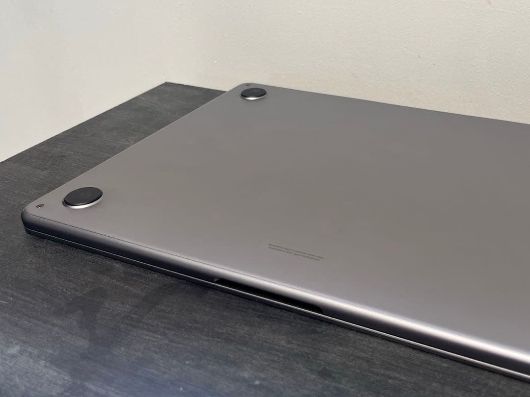 MacBook Airスペースグレイ M2/24GB/2TB SSD