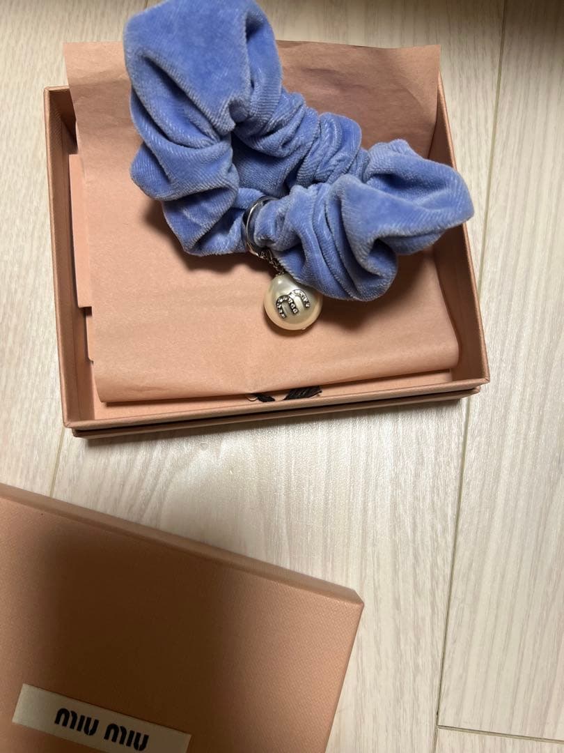 タグあり　MIUMIU ミュウミュウ ベルベット　ヘアゴム パール シュシュ