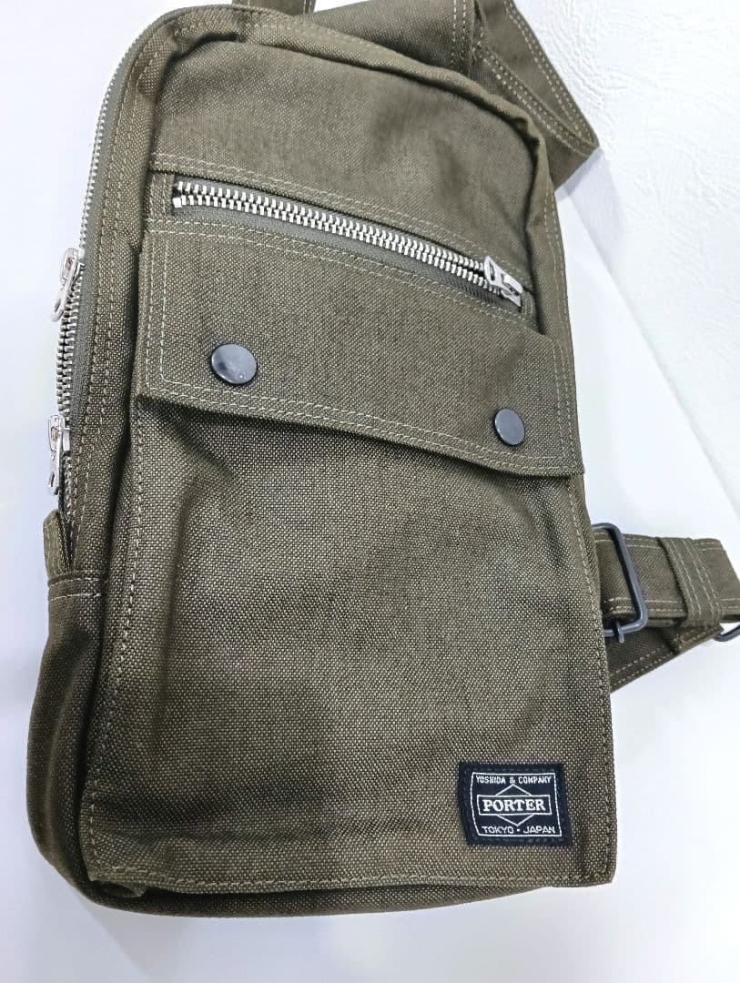 【極美品】PORTER ボディバッグ オリーブ