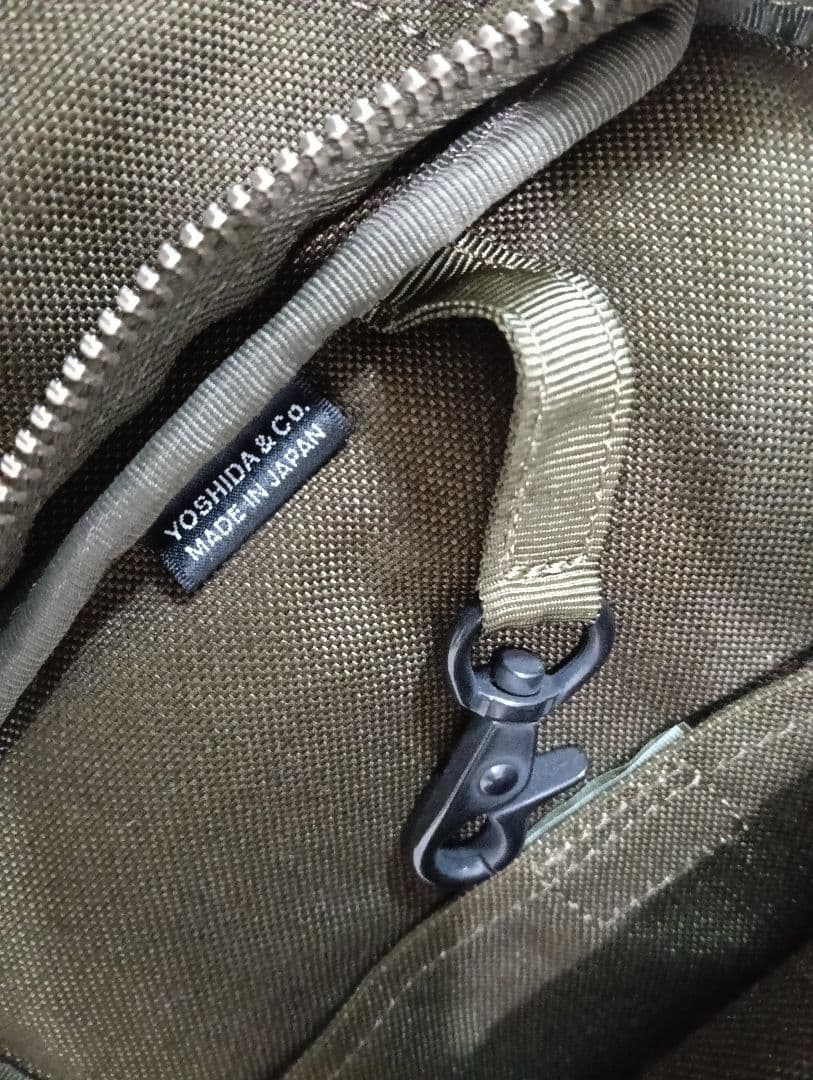 【極美品】PORTER ボディバッグ オリーブ