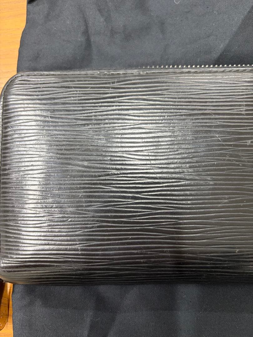 ルイヴィトン／LOUISVUITTONエピ ジッピーウォレット長財布 ブラック