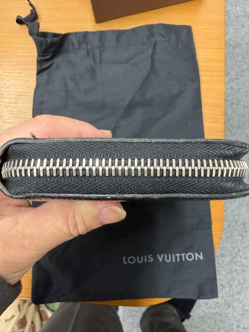 ルイヴィトン／LOUISVUITTONエピ ジッピーウォレット長財布 ブラック