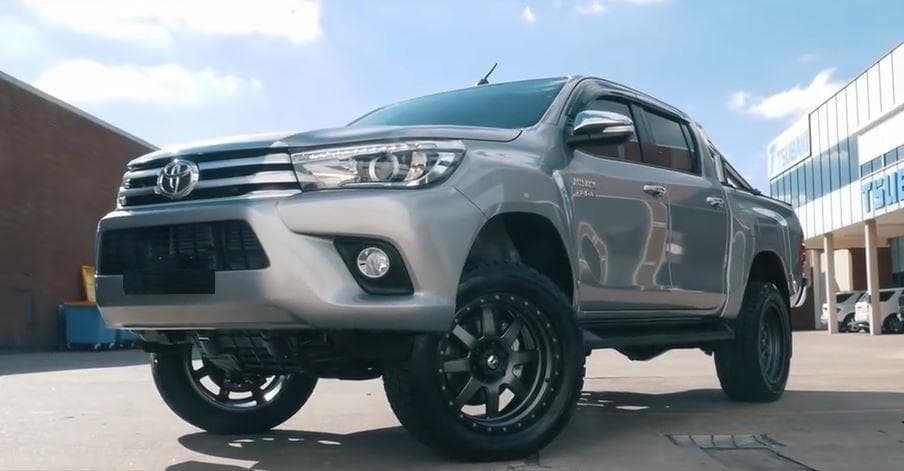 新品 説明書付 ハイラックス GUN125 デフダウン スキッドプレート 6個