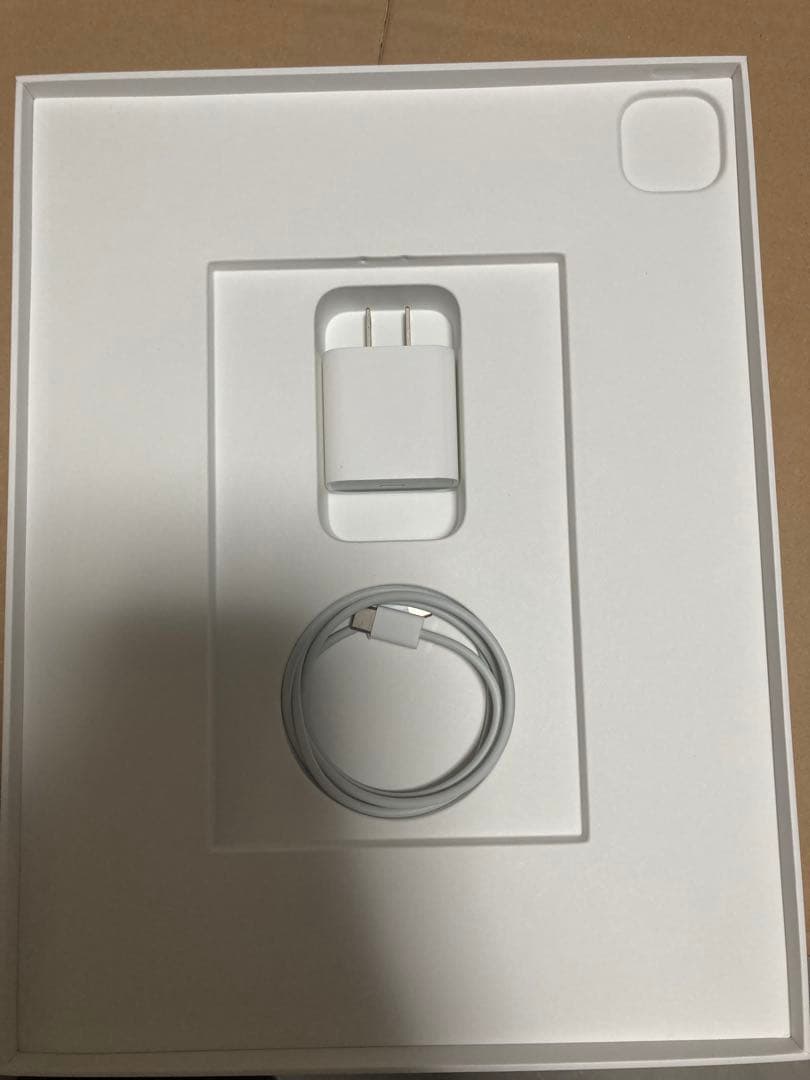 iPad Pro 12.9 (第5世代) M1 256GB SIMフリーモデル