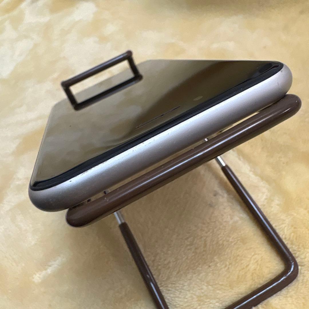 iPhone SE3 スターライトホワイト 64GB