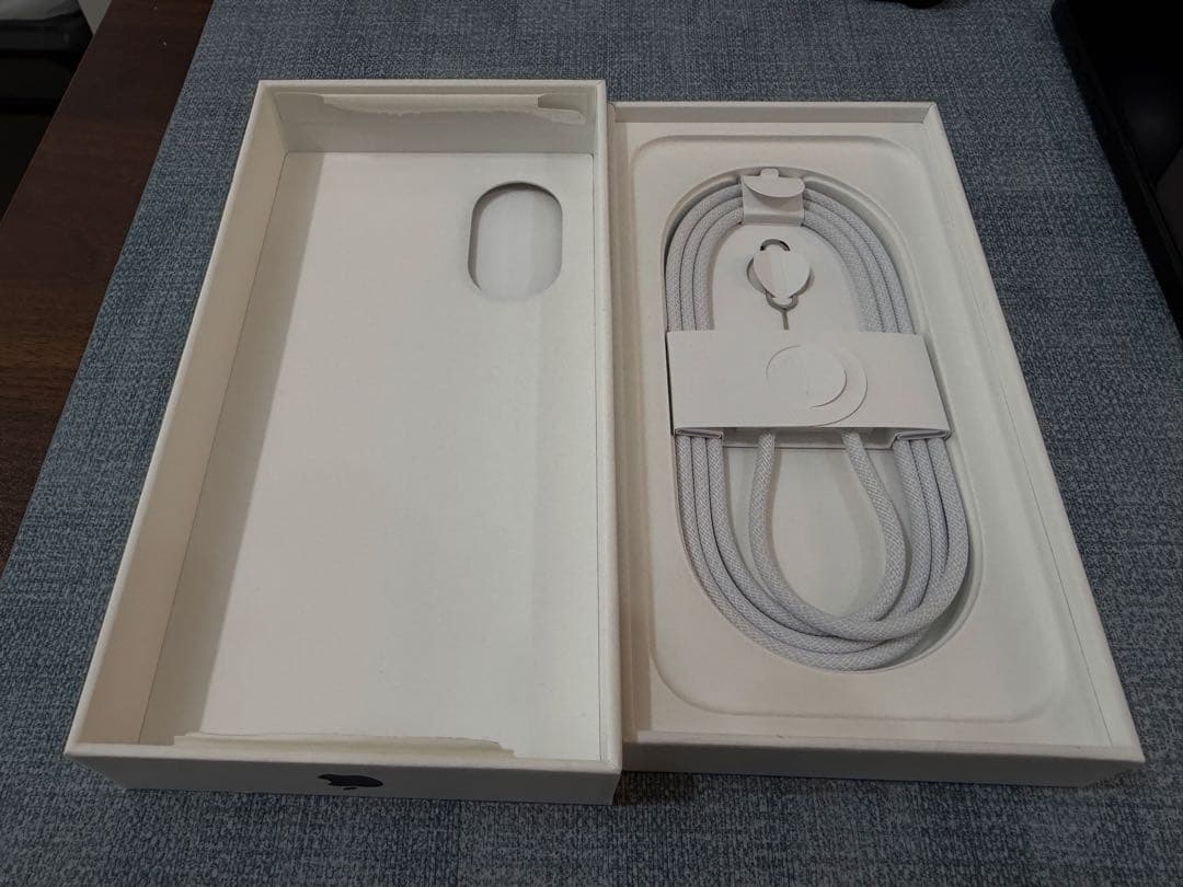 【おまけ付き】iPhone16 Black 128GB SIMフリー