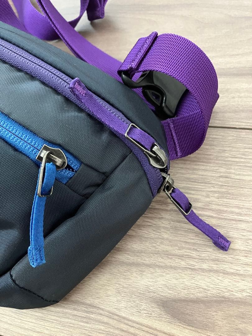 ARC'TERYX ボディバッグ 黒/紫