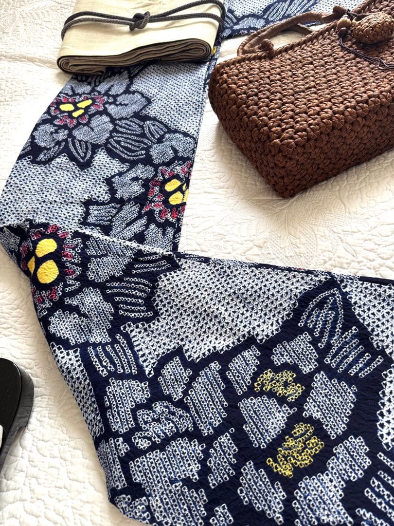 ご奉仕価格 ◆ 粋な大人の浴衣 ◆ 有松絞り 花繋ぎ 逸品