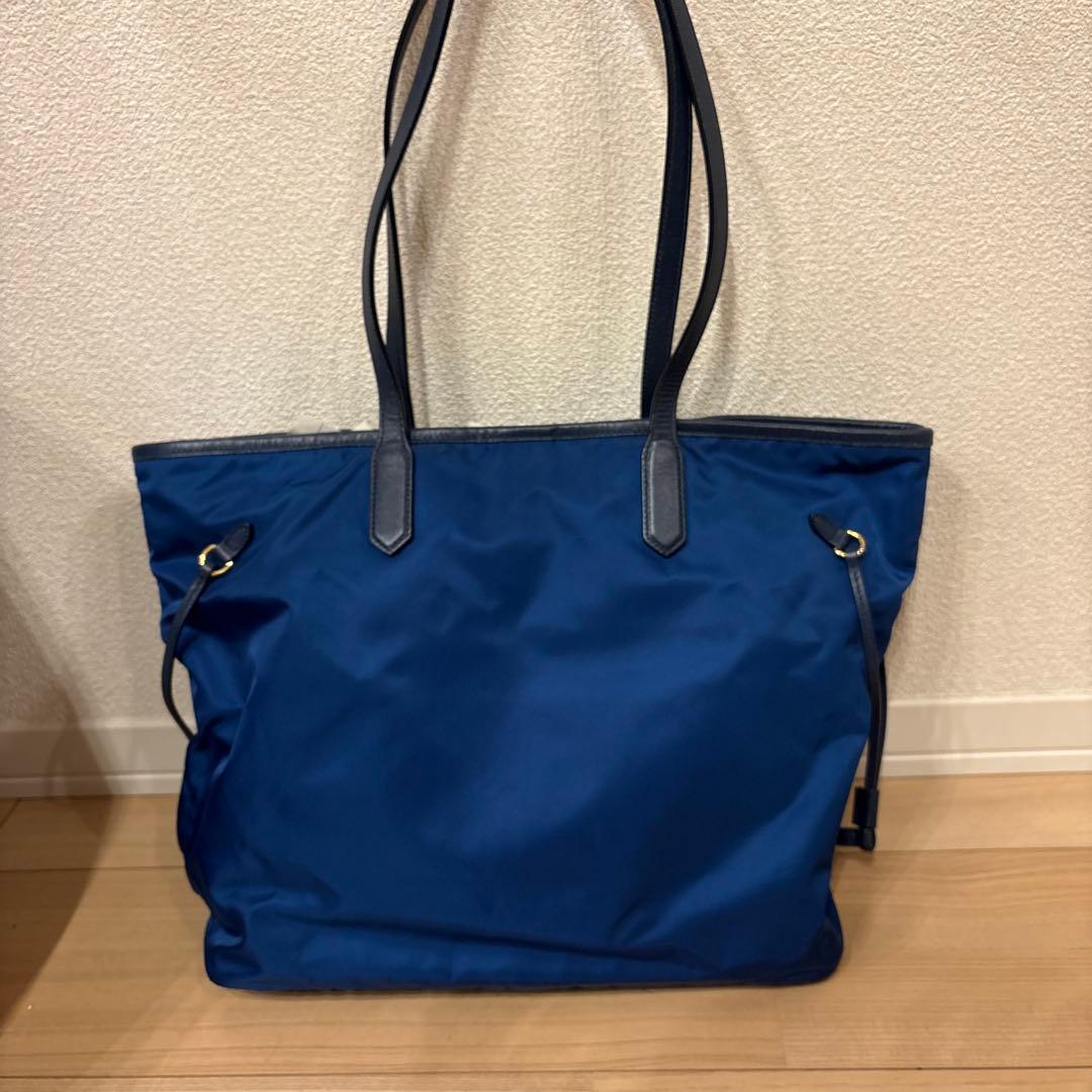 プラダ　トートバック