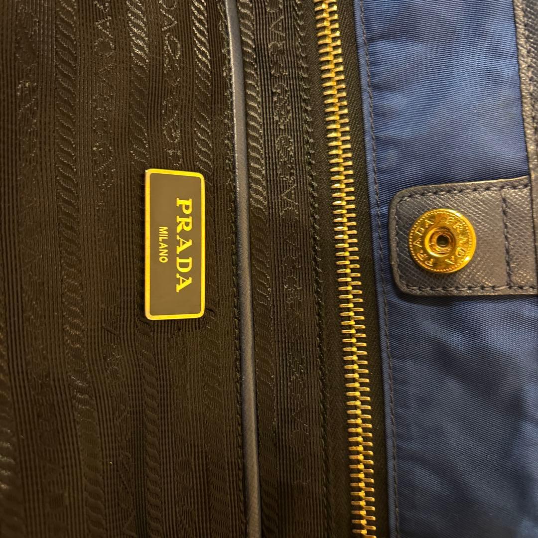 プラダ　トートバック