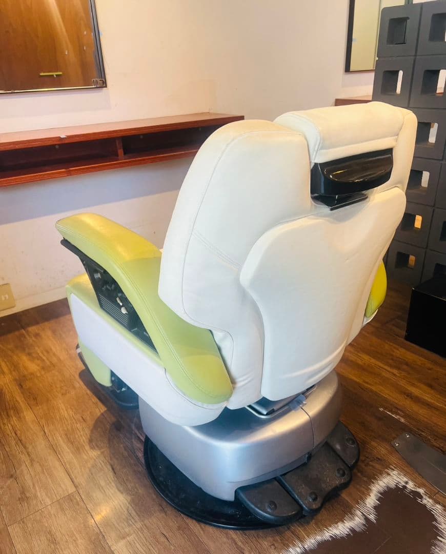 【ka】【タカラベルモント 】【理容椅子】【レガロ2】