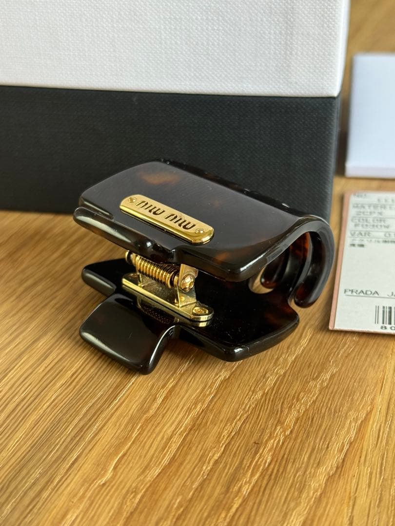 MIU MIU ヘアクリップ べっ甲