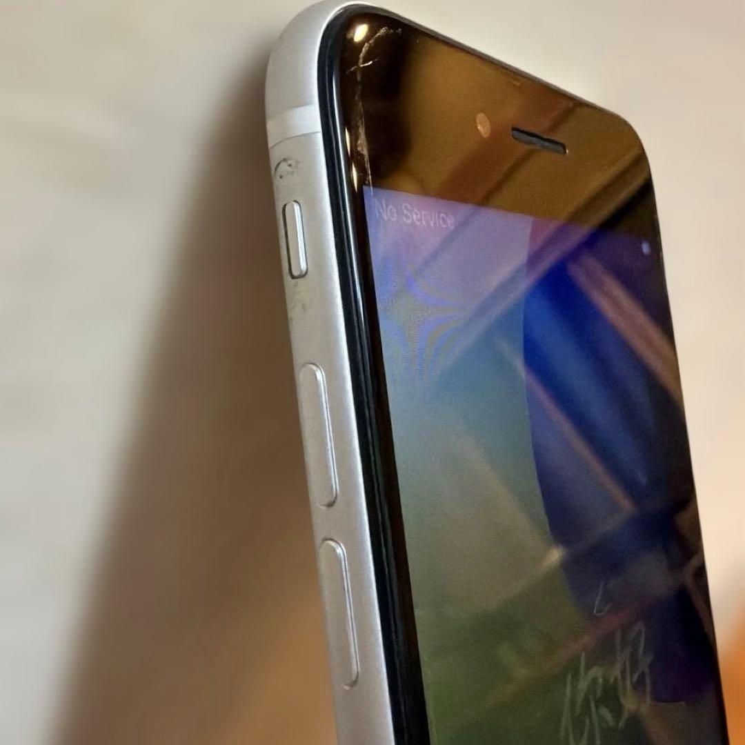 iPhone SE 第2世代 ホワイトスマートフォン 本体