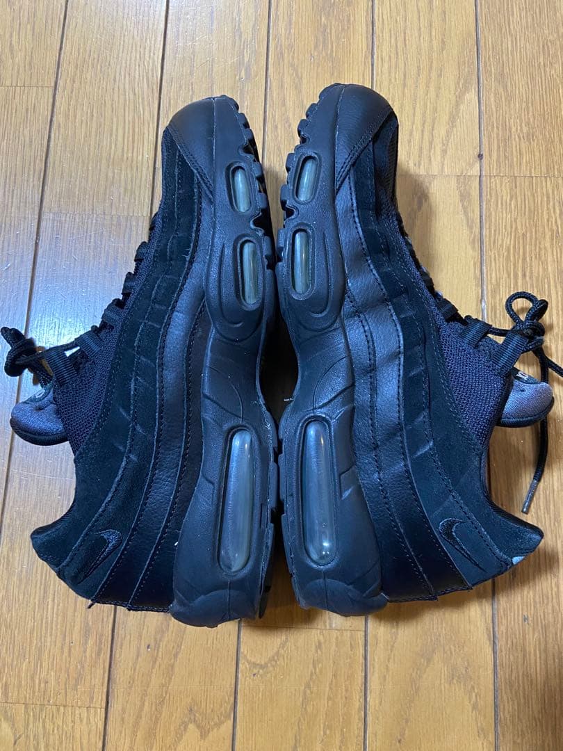 美品　Nike Air Max 95 Essential トリプルブラック