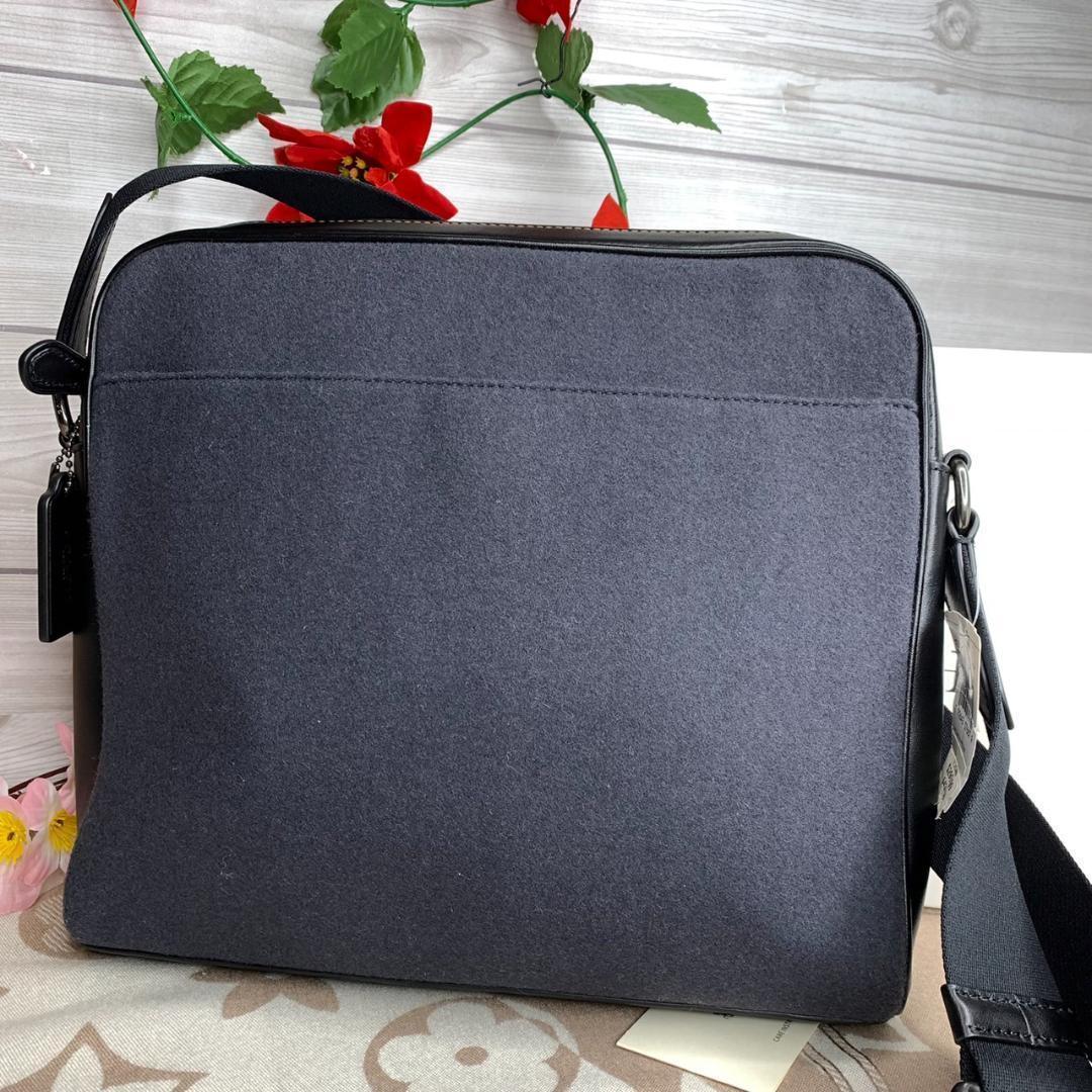 60%OFF　COACH フェルトレザー パッチズ チャールズ カメラ バッグ