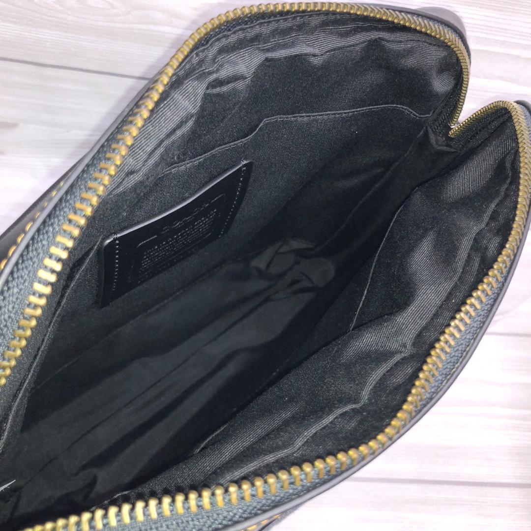 60%OFF　COACH フェルトレザー パッチズ チャールズ カメラ バッグ