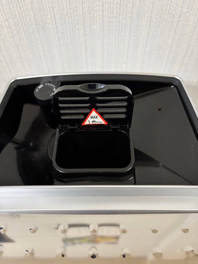 デロンギ　マグニフィカSカプチーノ　全自動エスプレッソマシン　ECAM23450