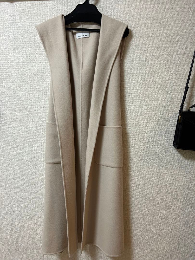 Y　M-premierBLACK リバーフーディロングジレ