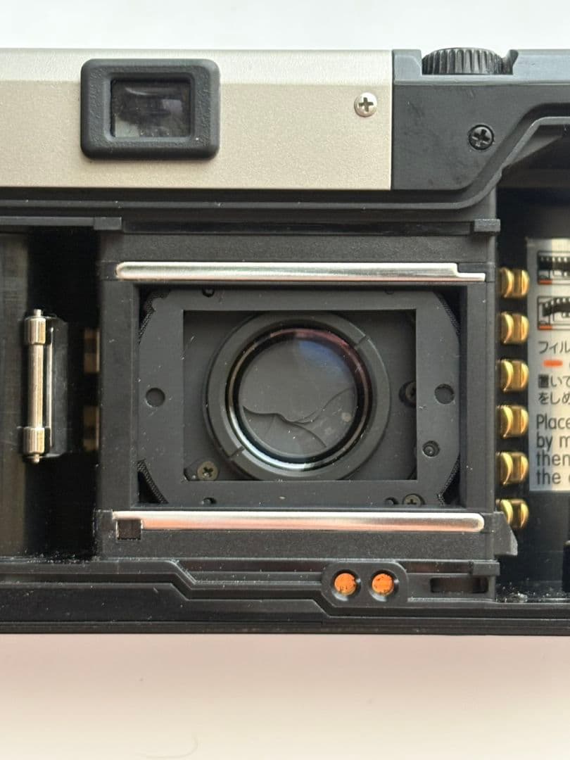 CONTAX T3 コンパクトフィルムカメラ　チタンシルバー