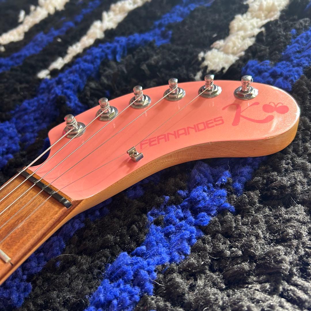 Fernandes ZO-3HK サンリオコラボモデル ハローキティ