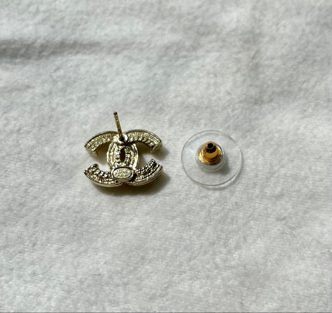 CHANEL パール装飾ロゴピアス 片耳用