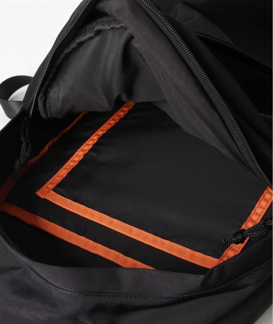 UNIVERSAL OVERALL スラントデイパック　機能性抜群！