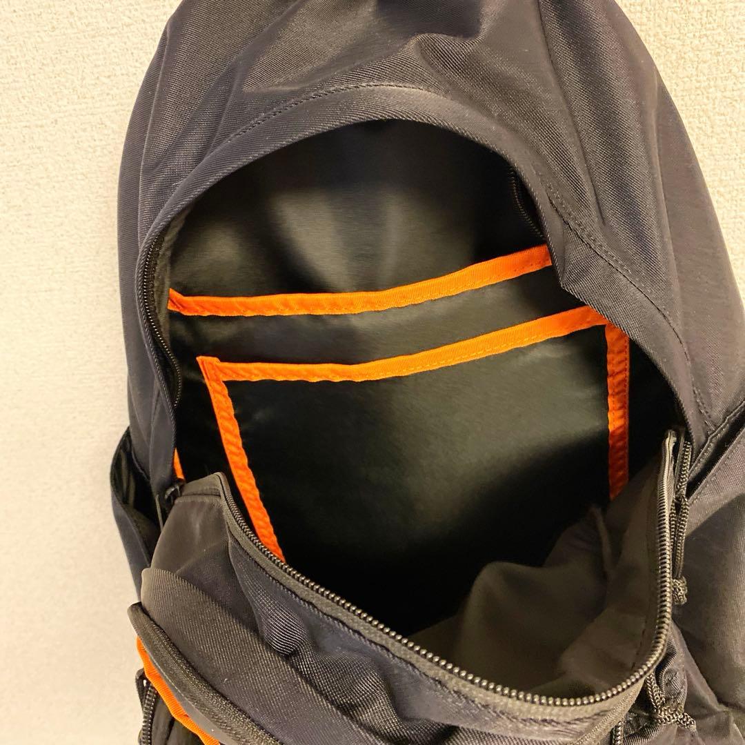 UNIVERSAL OVERALL スラントデイパック　機能性抜群！