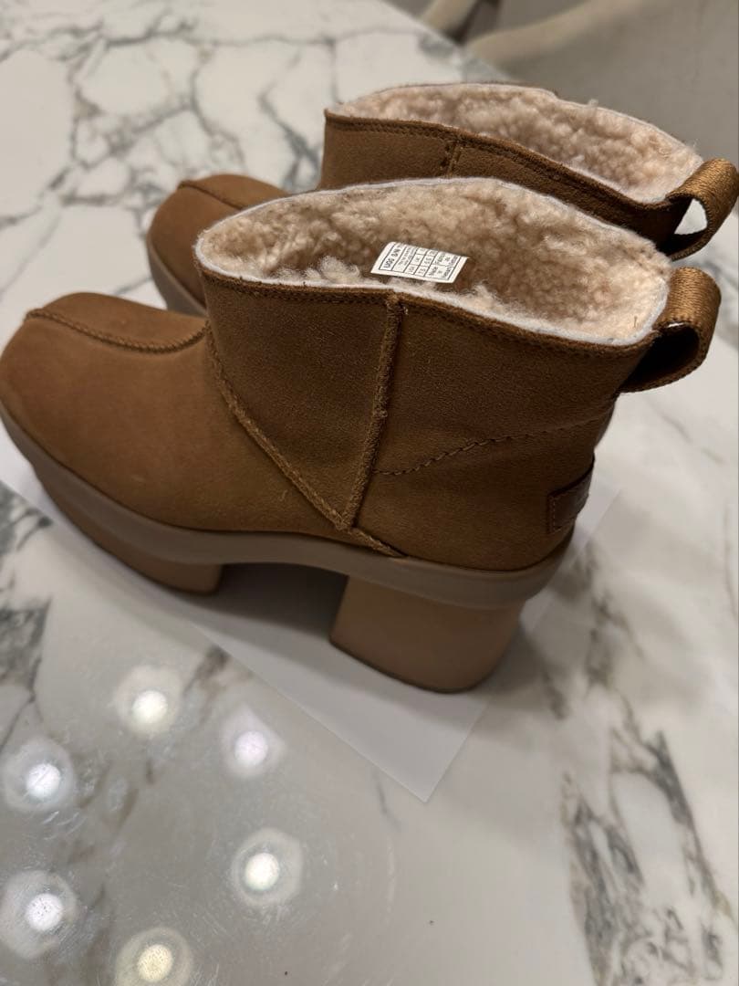 UGG ショートブーツ　ブーツ　アグ