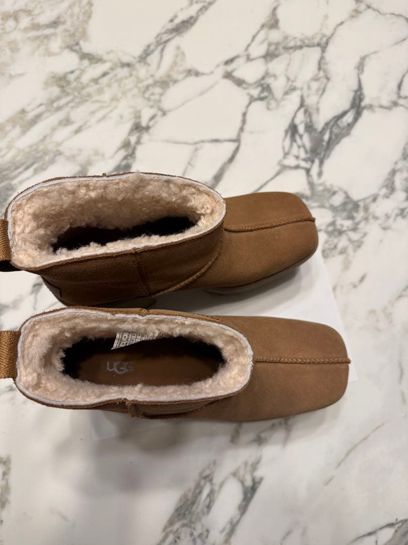 UGG ショートブーツ　ブーツ　アグ