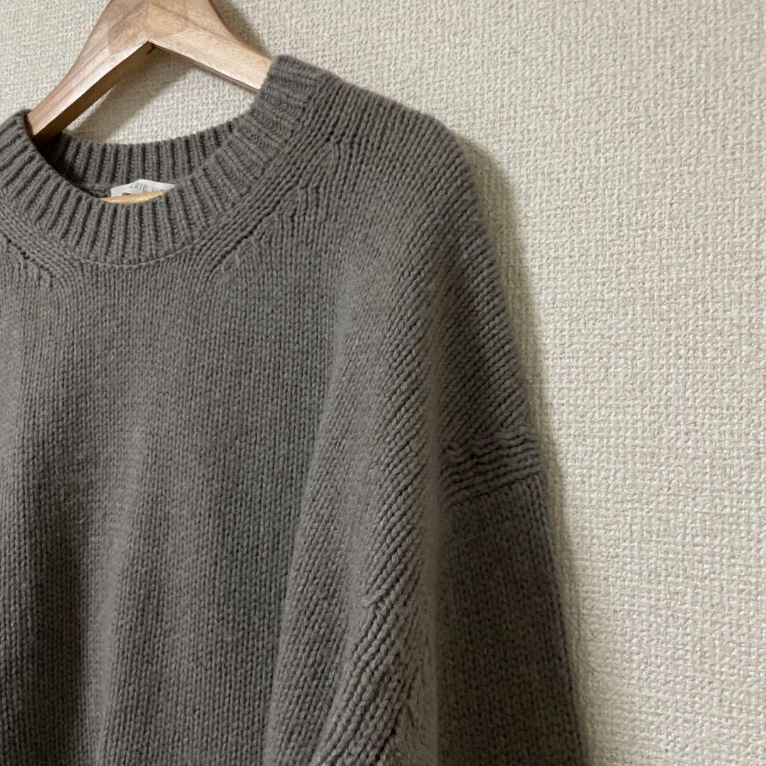 ギャルリーヴィー　ファインウールクルーネックニット　チャコールグレー　S