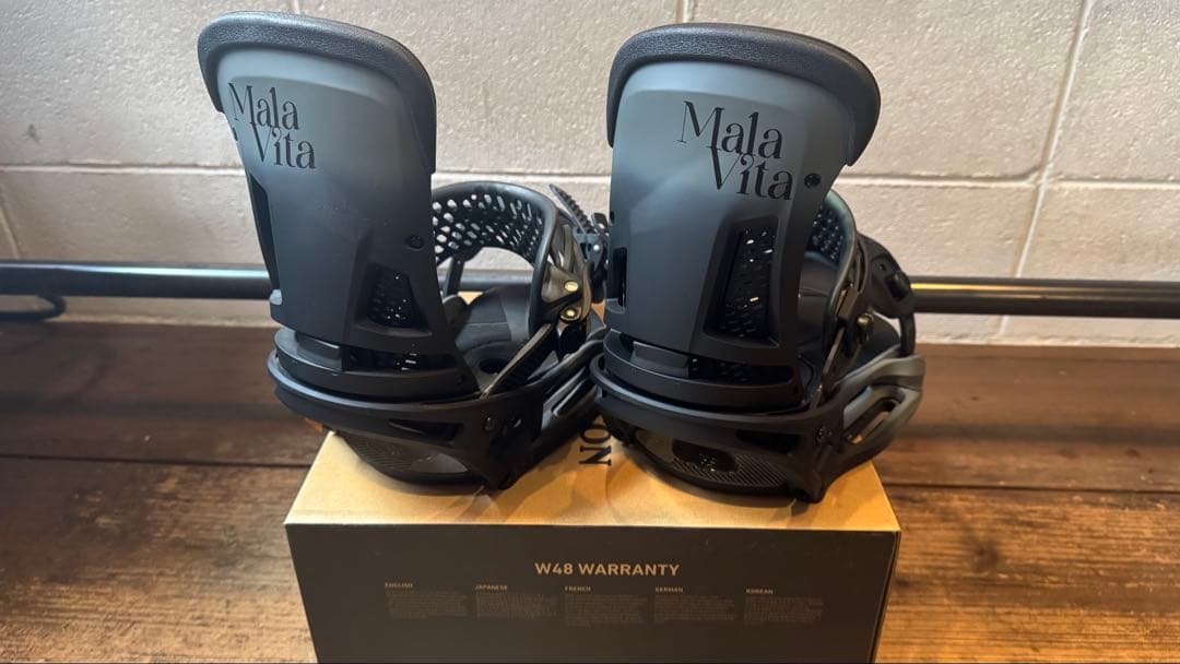 新品　Burton Malavita スノーボードビンディング ブラック　M