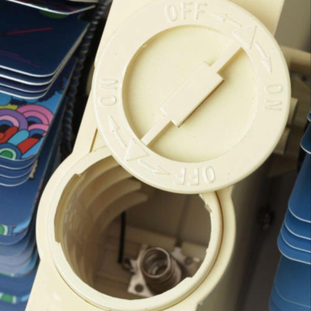 イエローサブマリン ビートルズ　パタパタ時計　置き時計