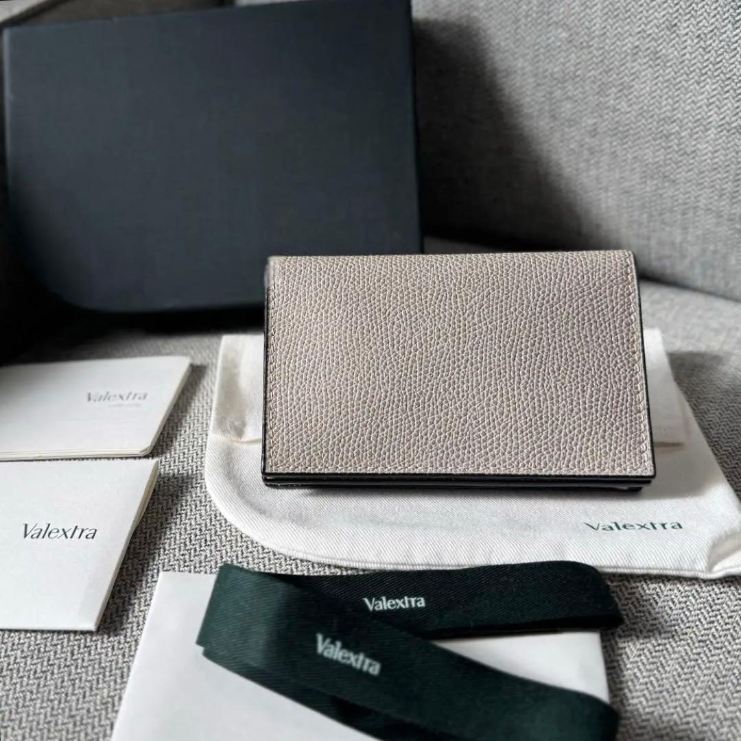 Valextra ヴァレクストラ 名刺入れ カードケース グレージュ 男女兼用