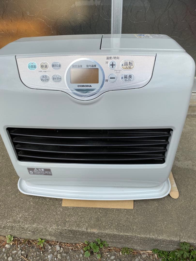 CORONA 石油ファンヒーター 給油缶はワンタッチオープン仕様