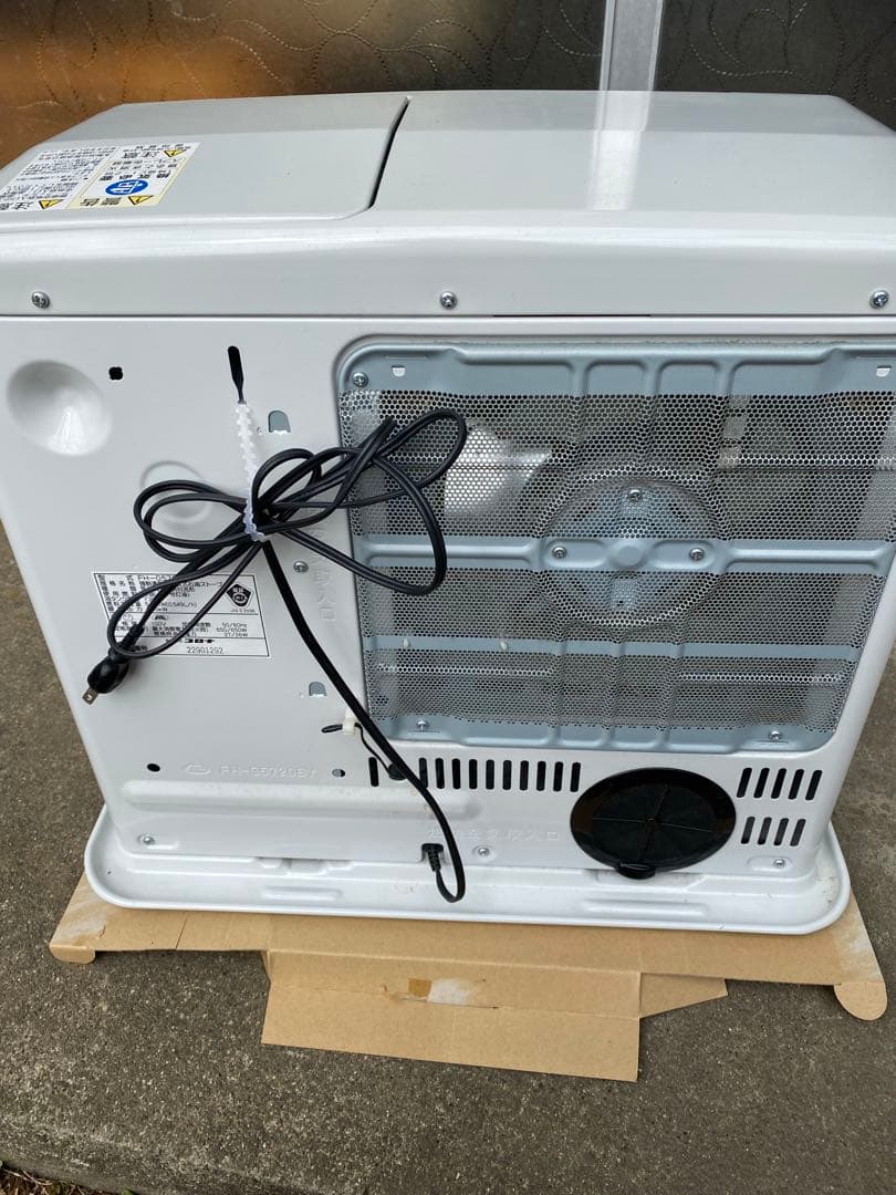 CORONA 石油ファンヒーター 給油缶はワンタッチオープン仕様