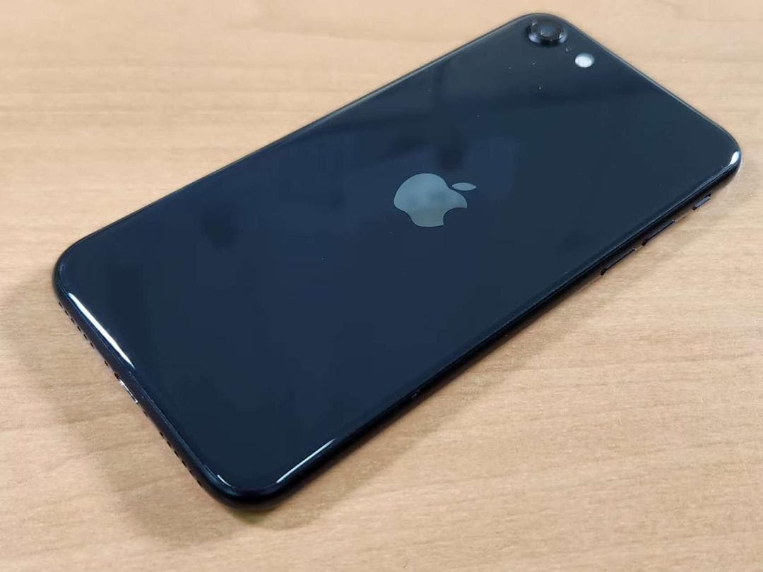 020500I iPhone SE第2世代 A2296 64GB 最大容量83%
