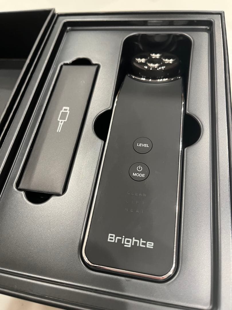 Brighte エレキリフト　リフト美顔器