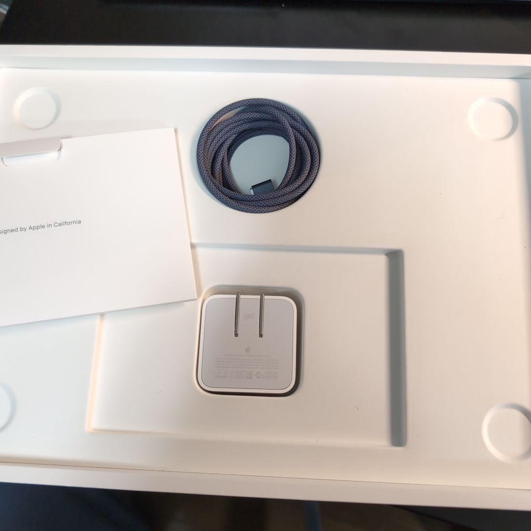 【値下げ済み】Apple MacBook Air M2ミッドナイト