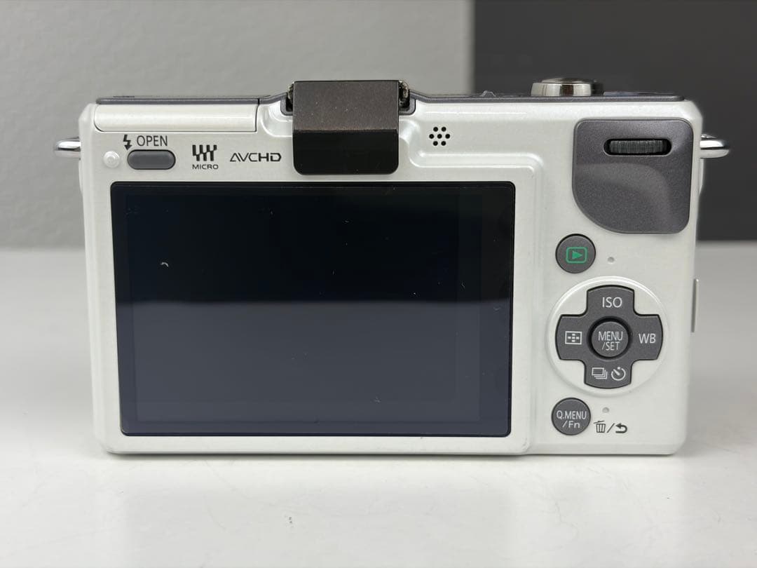 Panasonic DMC-GF2 レンズ 14-45