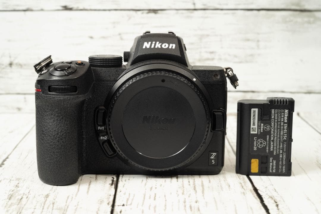 Nikon Z 5 ミラーレス一眼