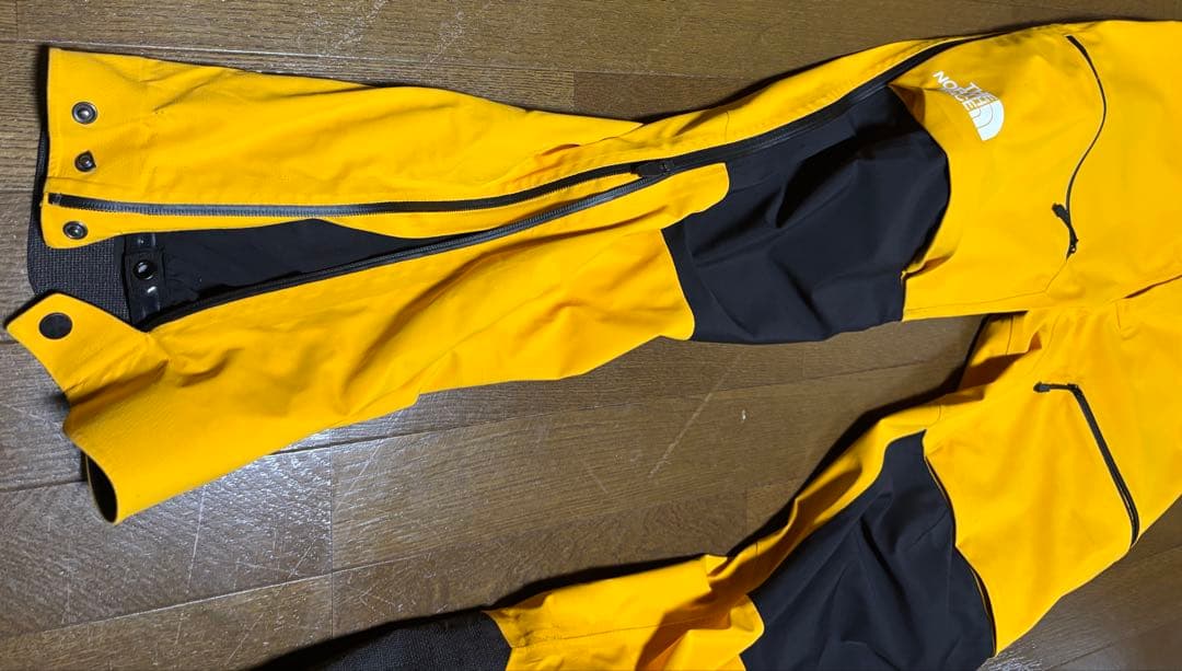 高機能　ノースフェイス　メンズ　ビブパンツ　M サミットゴールド　黒