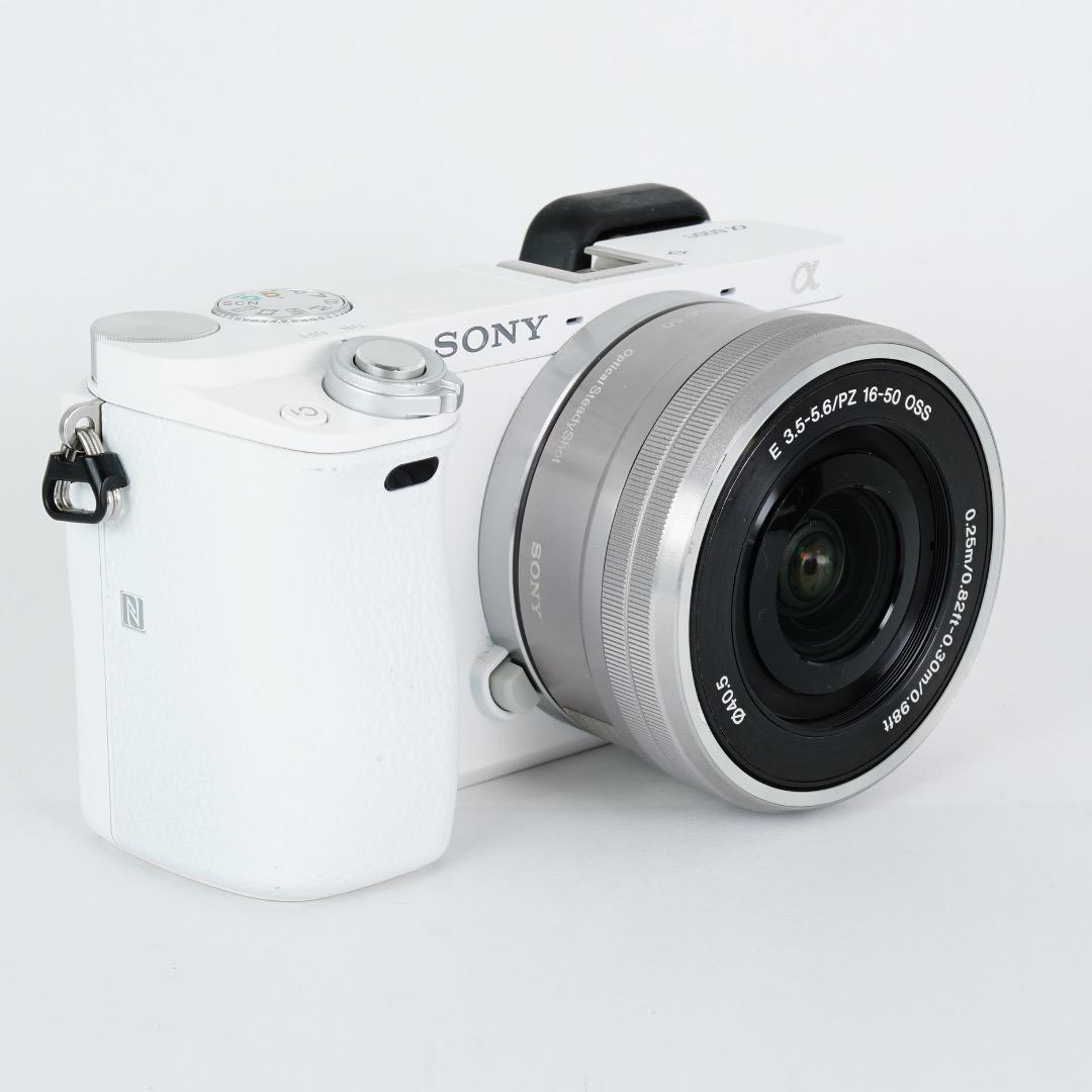 【極美品】SONY ミラーレス 真・α6000 ILCE-6000L ホワイト