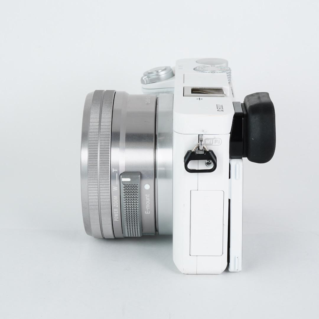 【極美品】SONY ミラーレス 真・α6000 ILCE-6000L ホワイト