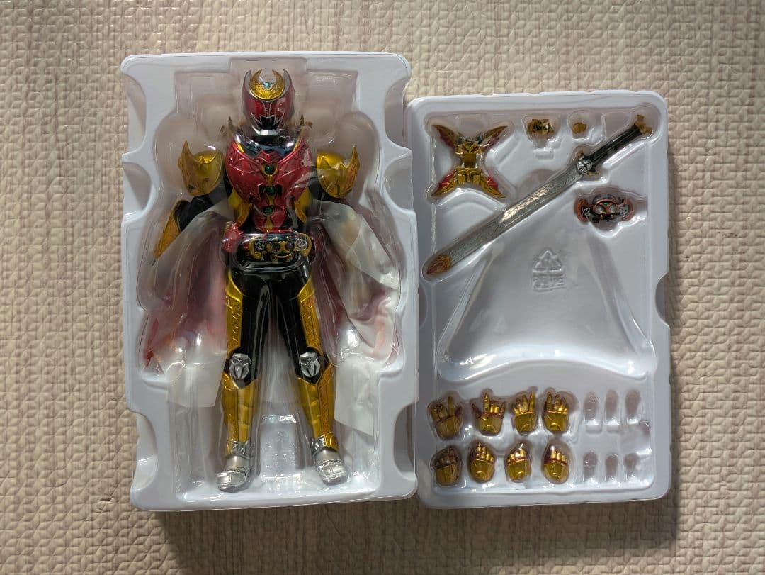 SHFiguarts 真骨彫製法　仮面ライダーキバ　エンペラーフォーム