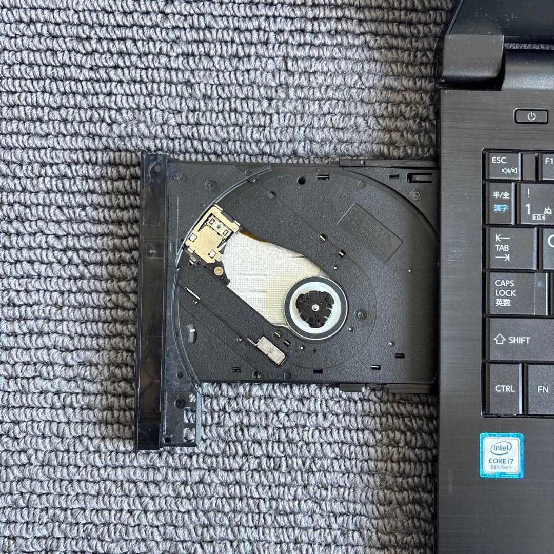 東芝dynabook B65/EP i7-8565U メモリ8GB