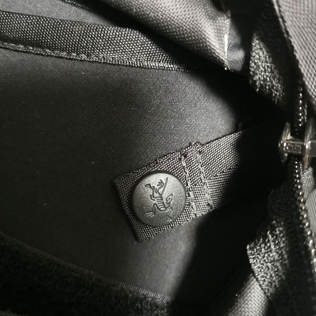 ARC'TERYX LEAF COURIER BAG 15　リーフ