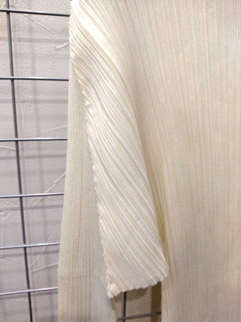 PLEATS PLEASE　プリーツ プリーズ　ブラウス　イッセイミヤケ