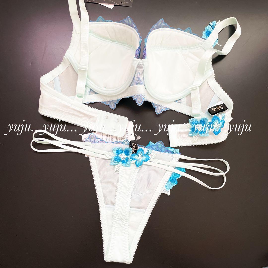 ワコール/サルート 61グループ 新品タグ付 P-upブラTバック G70