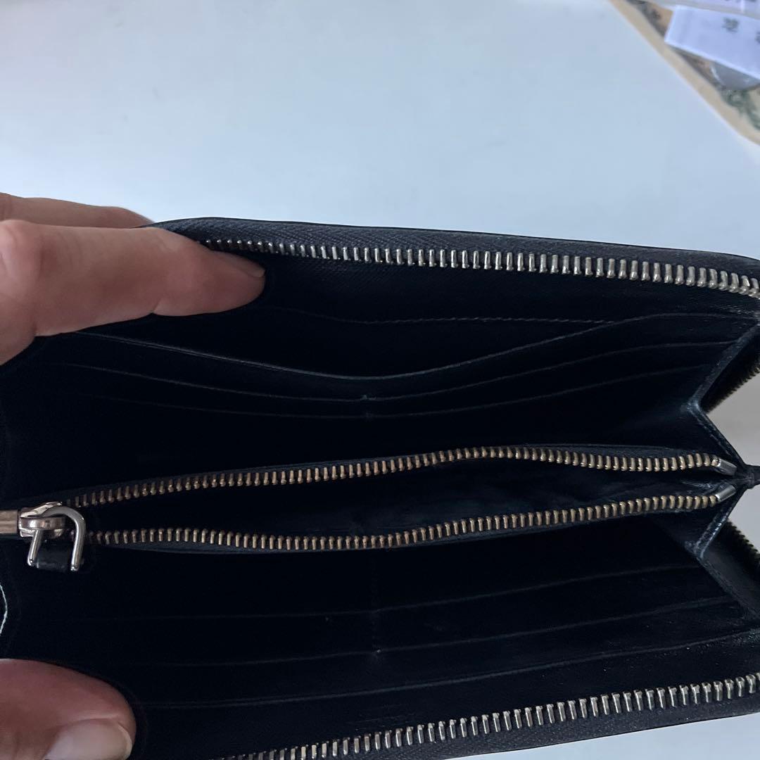 PRADA ブラックレザー 長財布