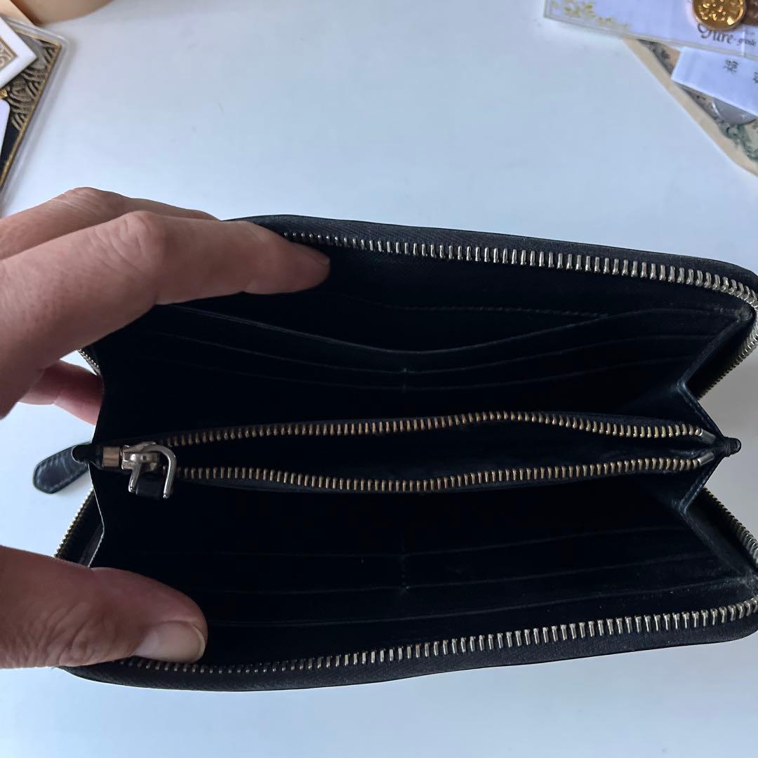 PRADA ブラックレザー 長財布